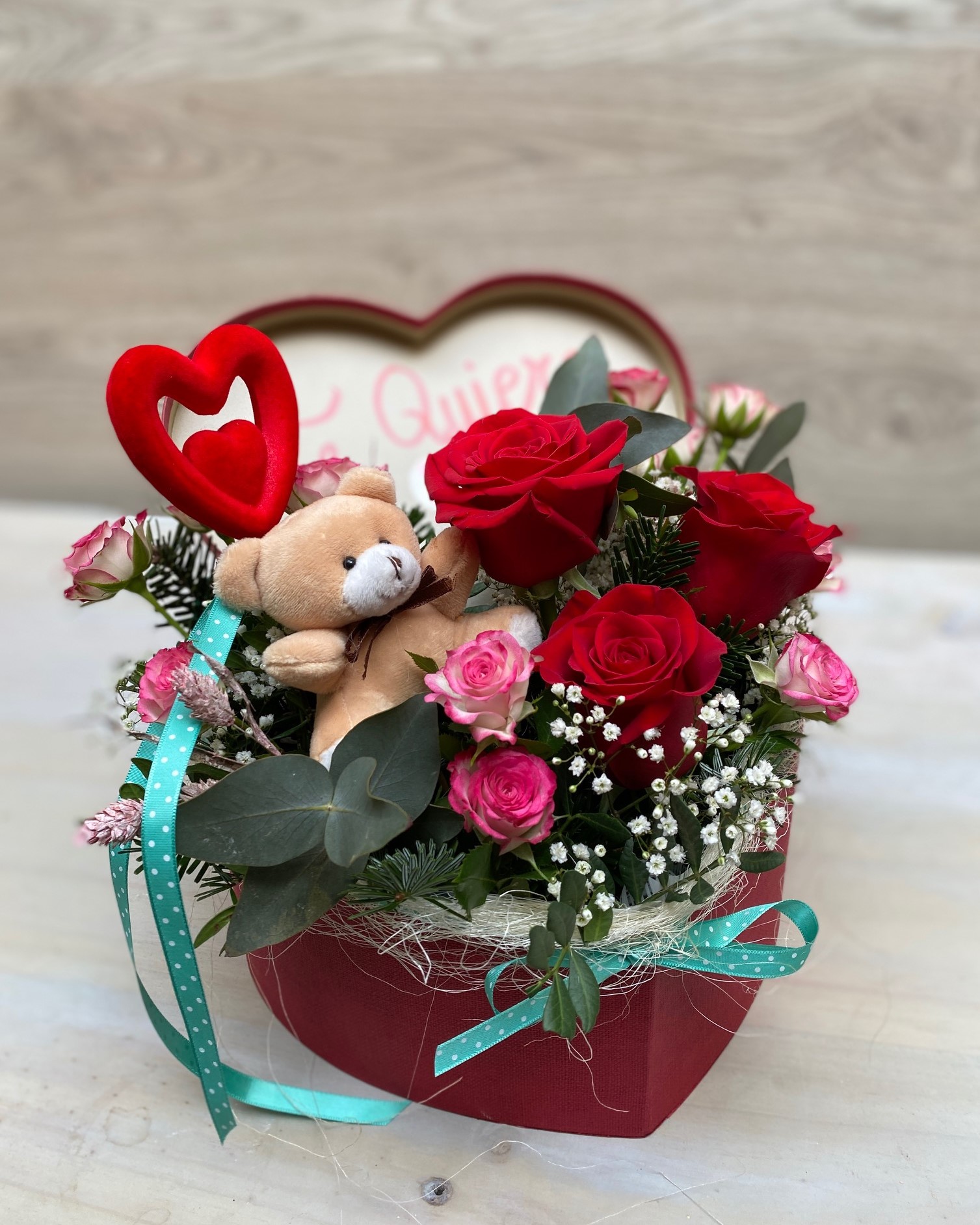 CAJITA CORAZÓN CON OSITO Y ROSAS - Imagen 6